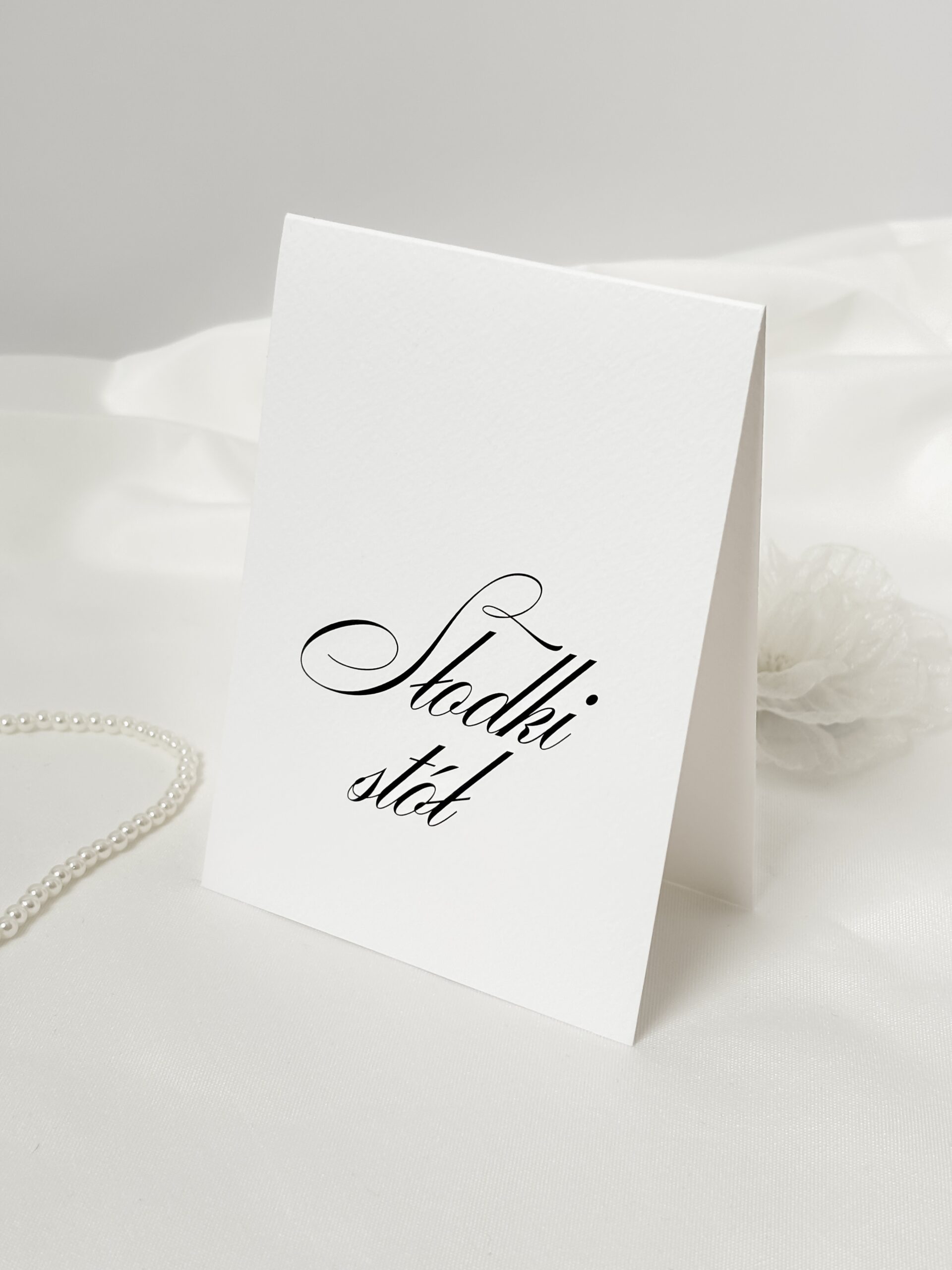 Karta „Słodki stół” składana na białym papierze fakturowanym