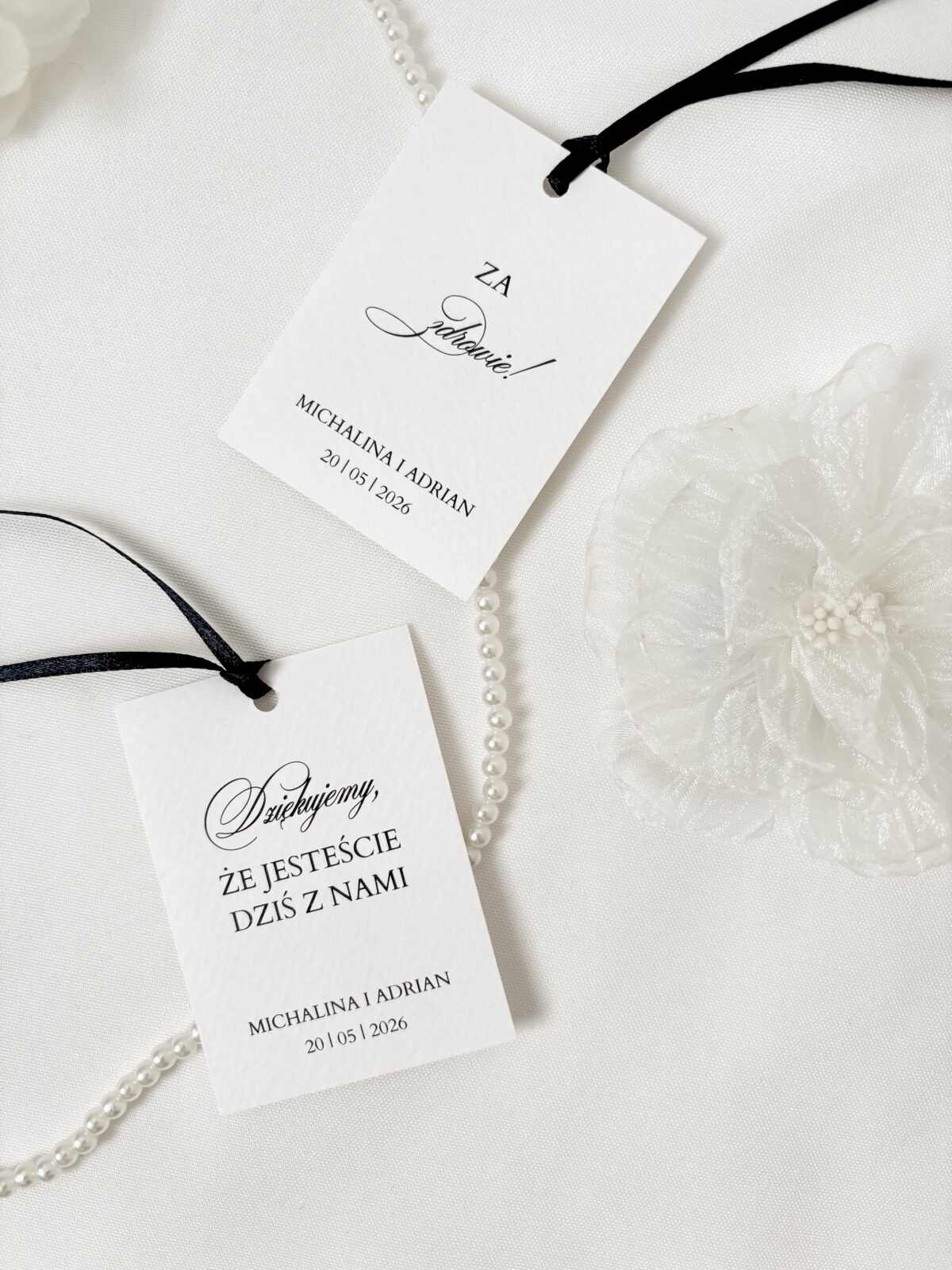 zawieszki na alkohol z ozdobnym fontem