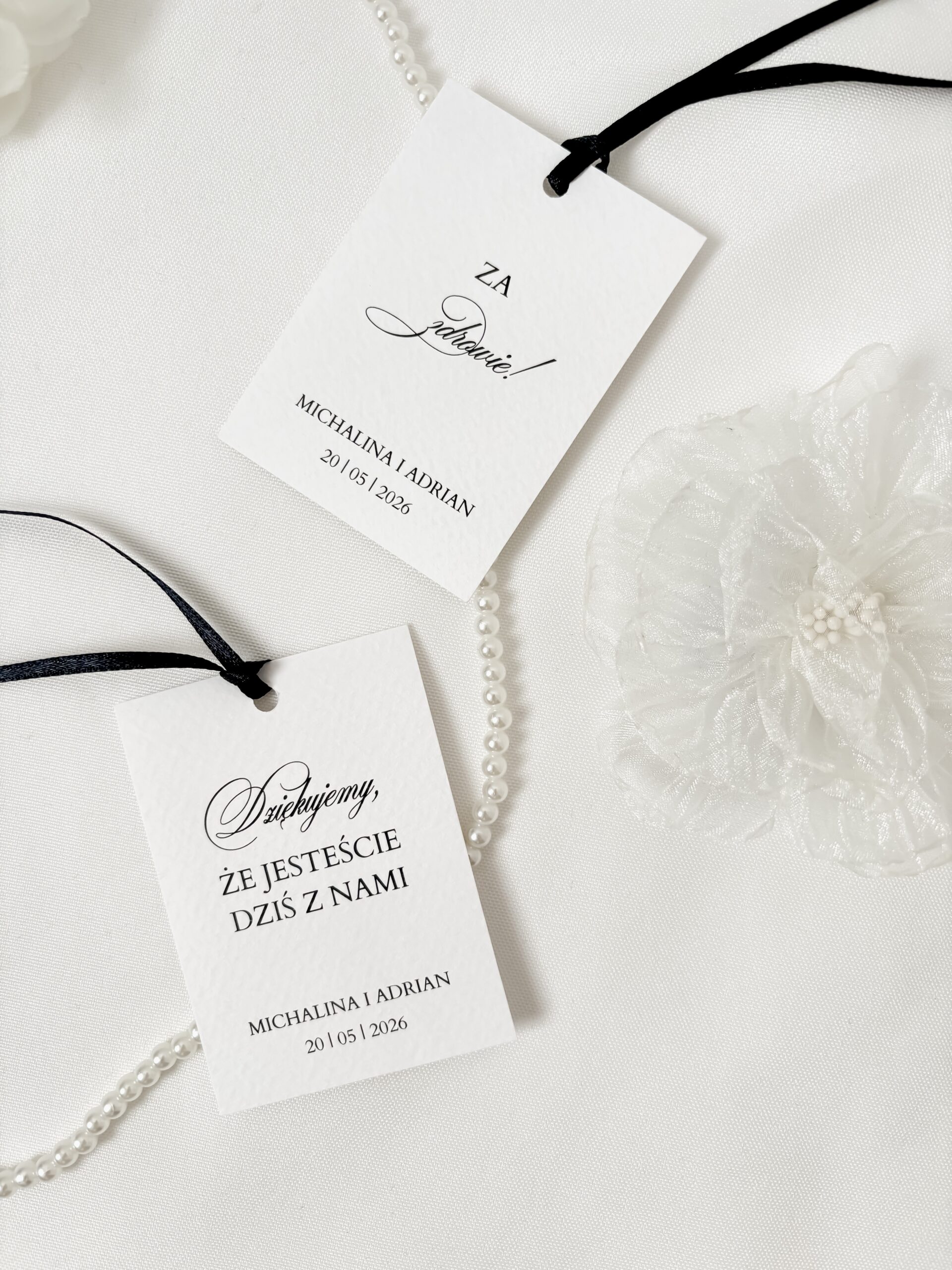 zawieszki na alkohol z ozdobnym fontem