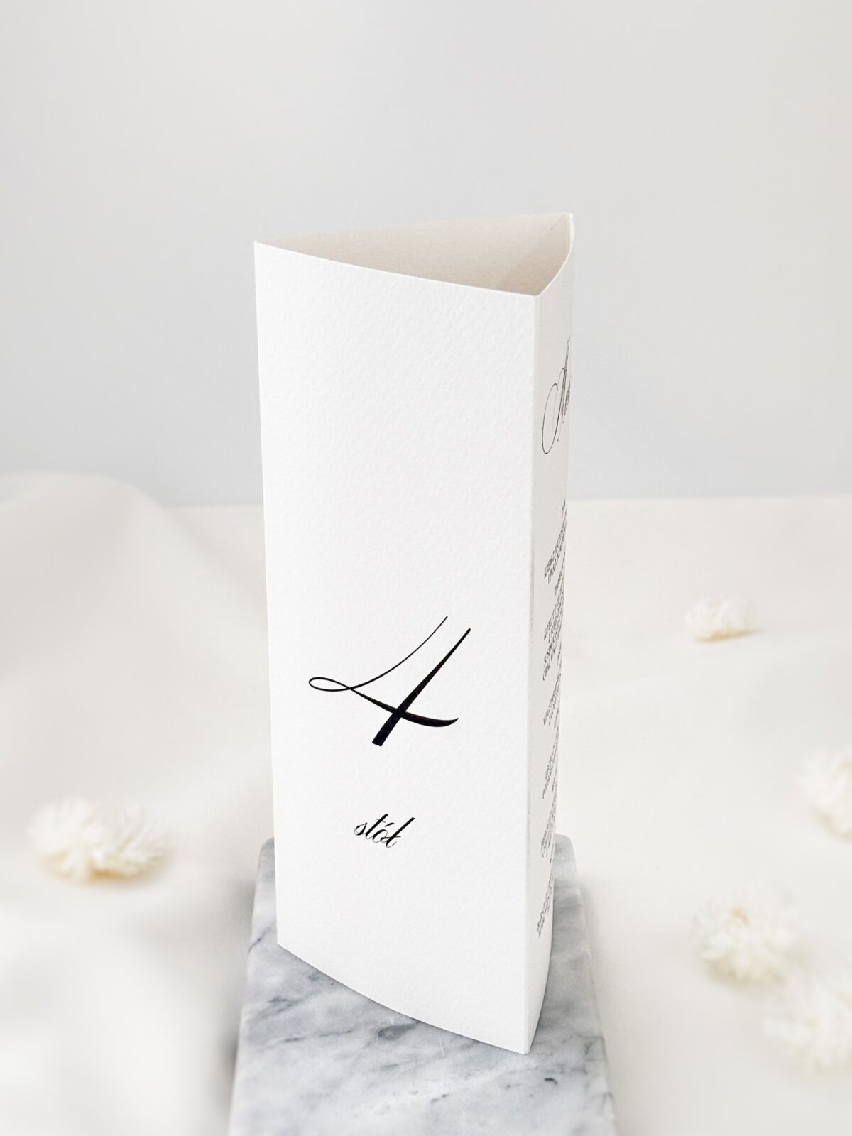 Luksusowy numer stołu weselnego z menu