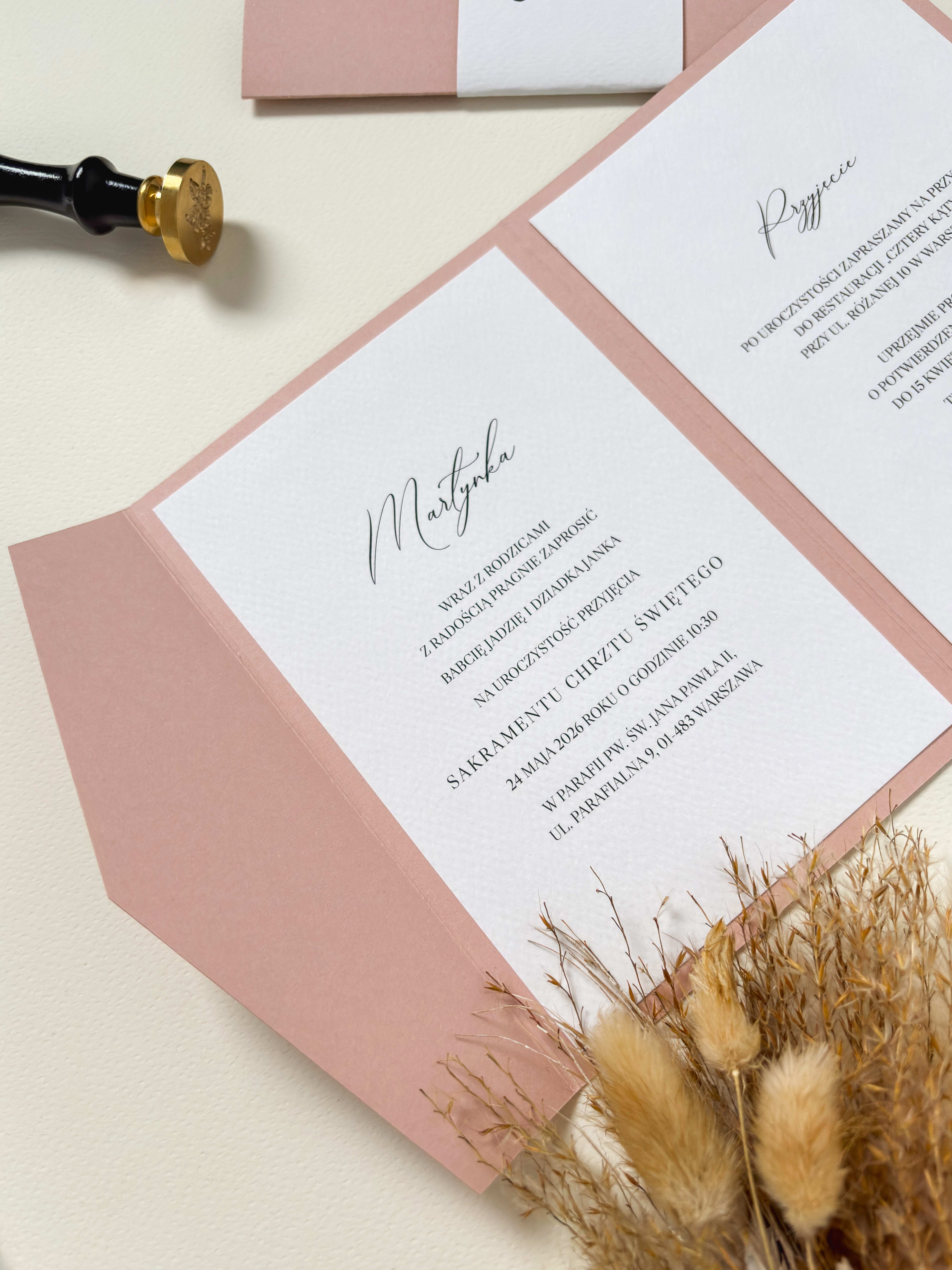 Eleganckie zaproszenie na chrzest różowe