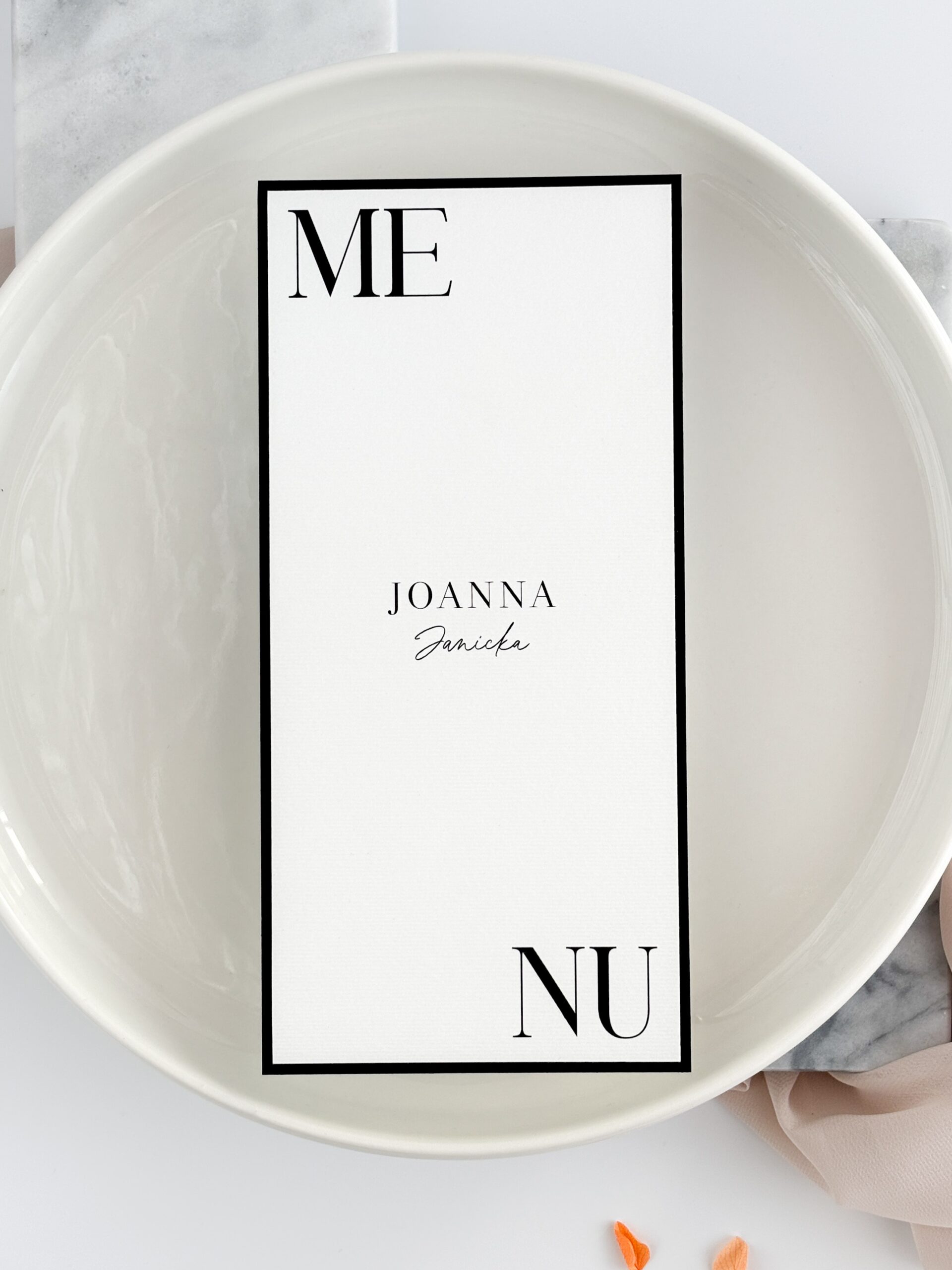 czarno-białe menu weselne z winietką