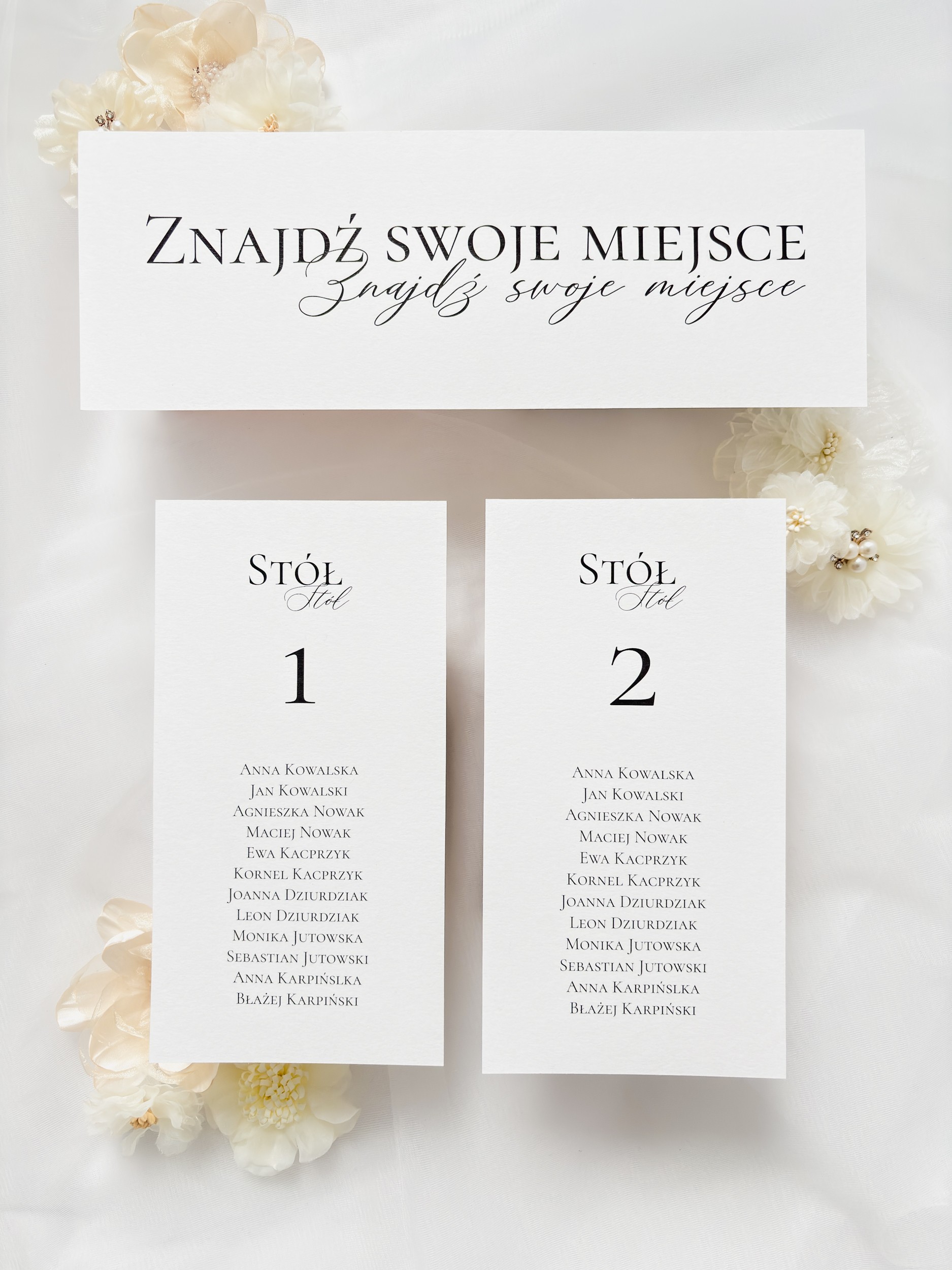 Karty z usadzeniem gości