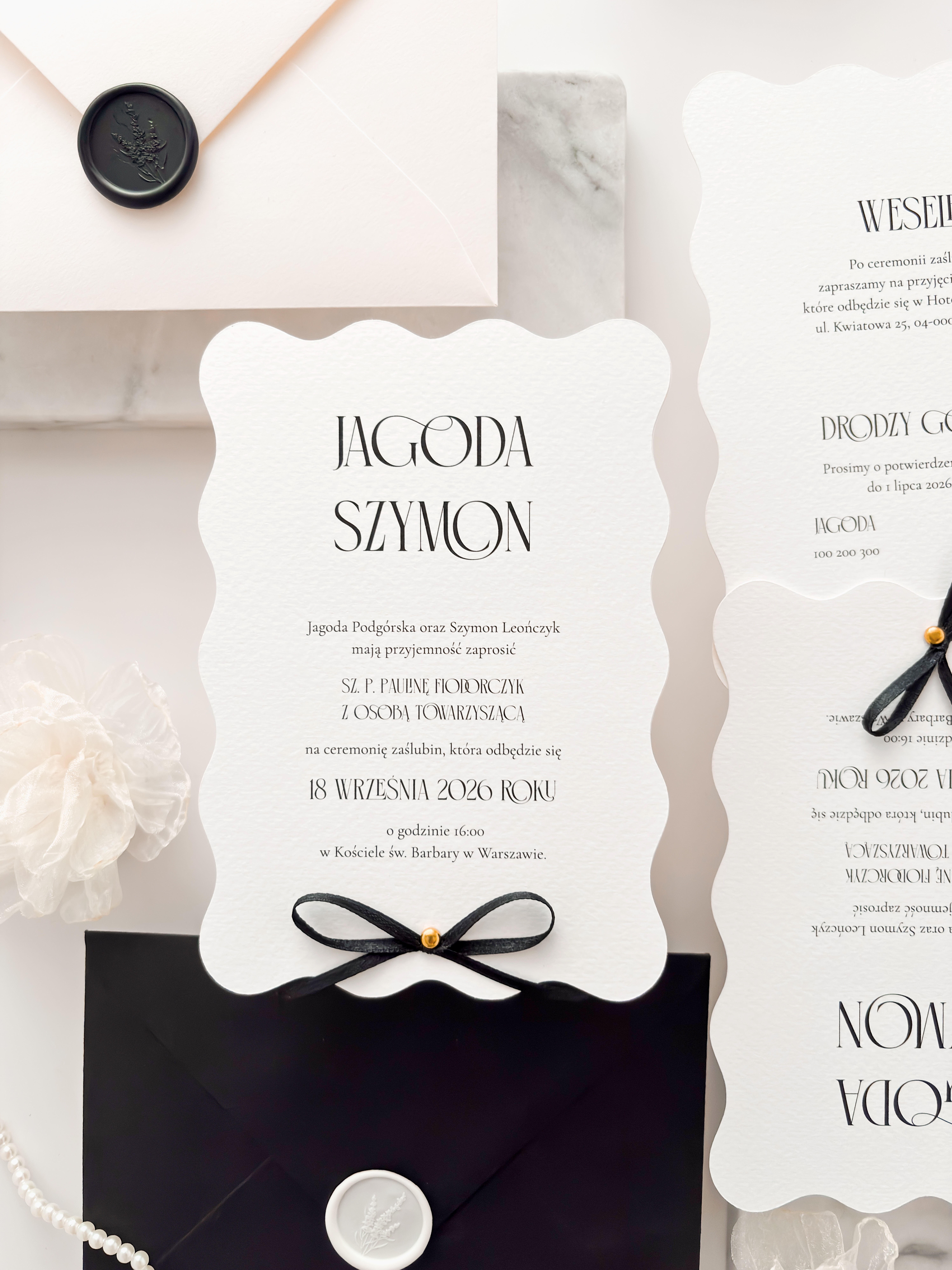 Faliste zaproszenie ślubne