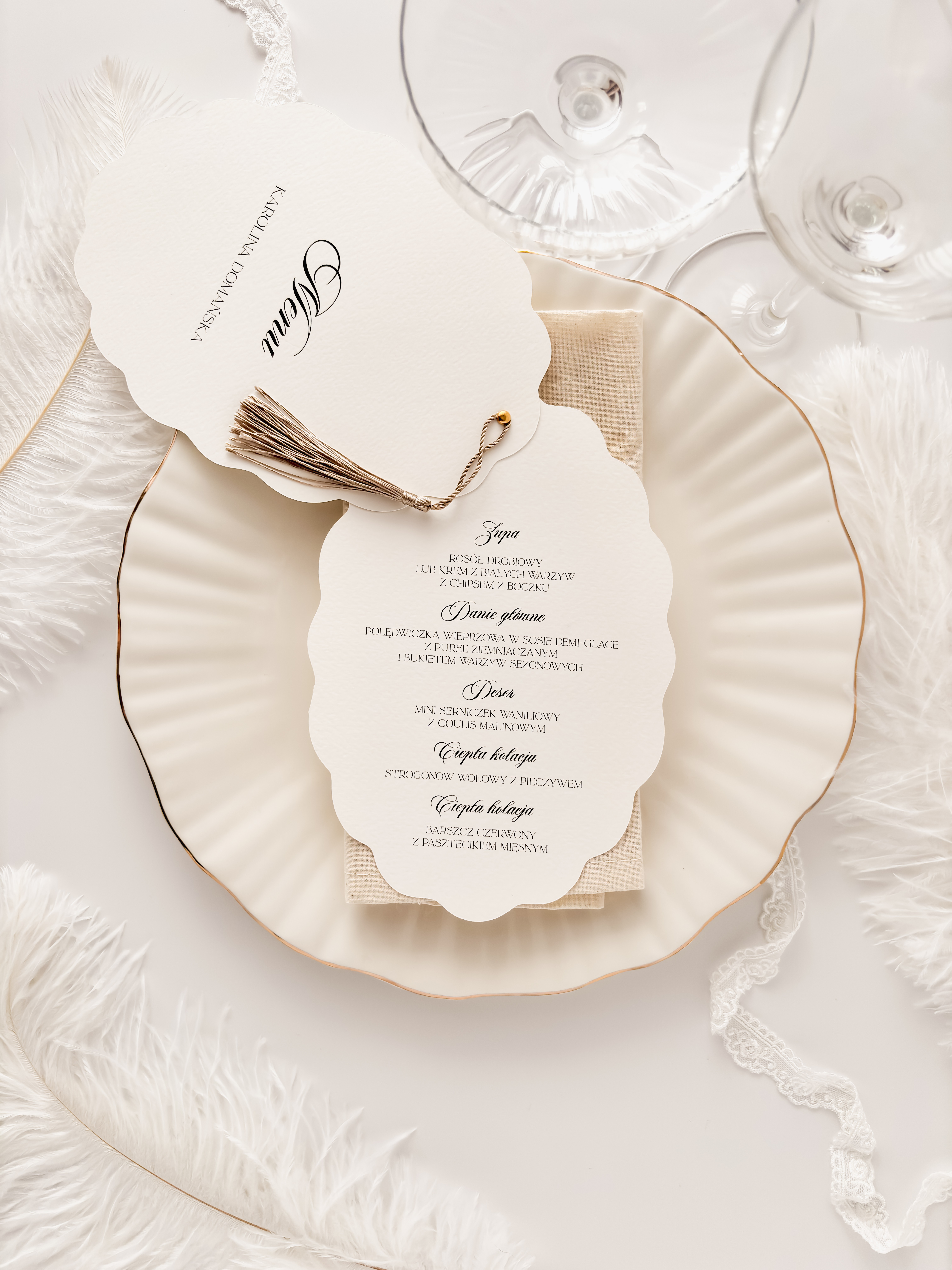 dekoracyjne menu weselne z winietką i subtelnym chwostem