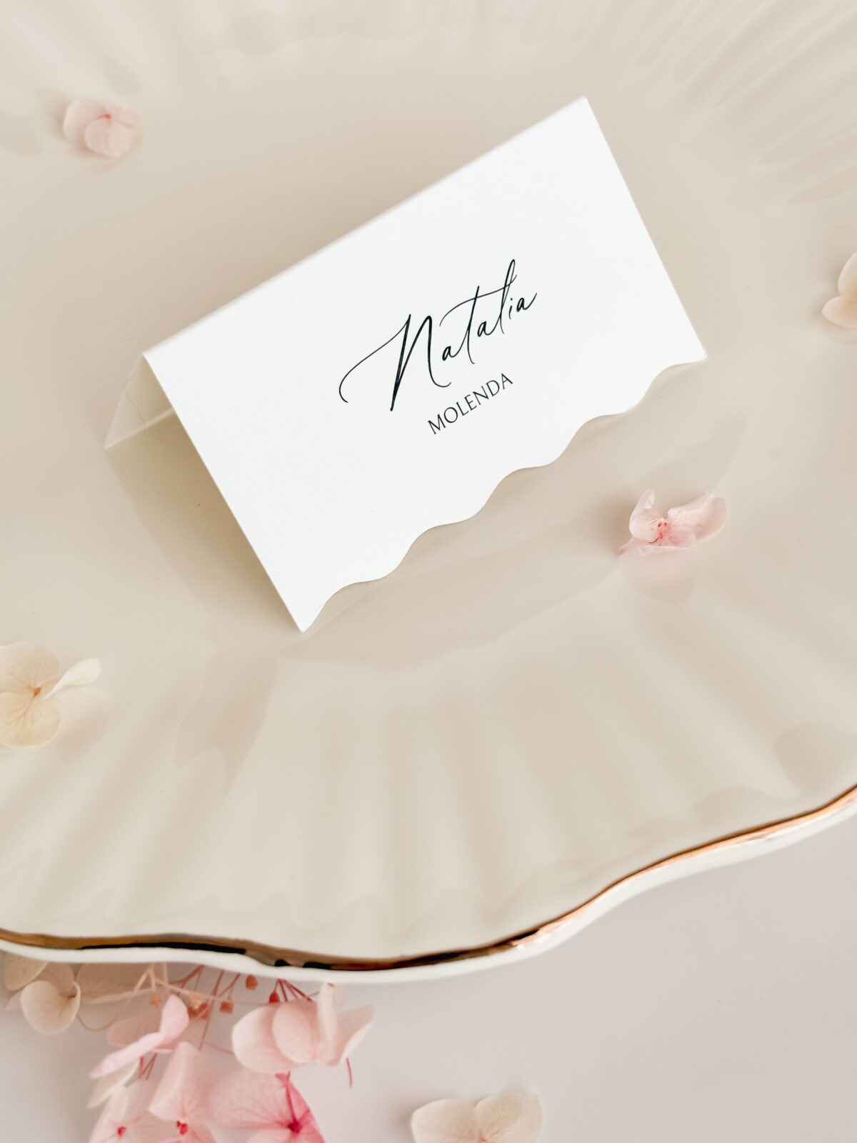 falowana winietka stojąca