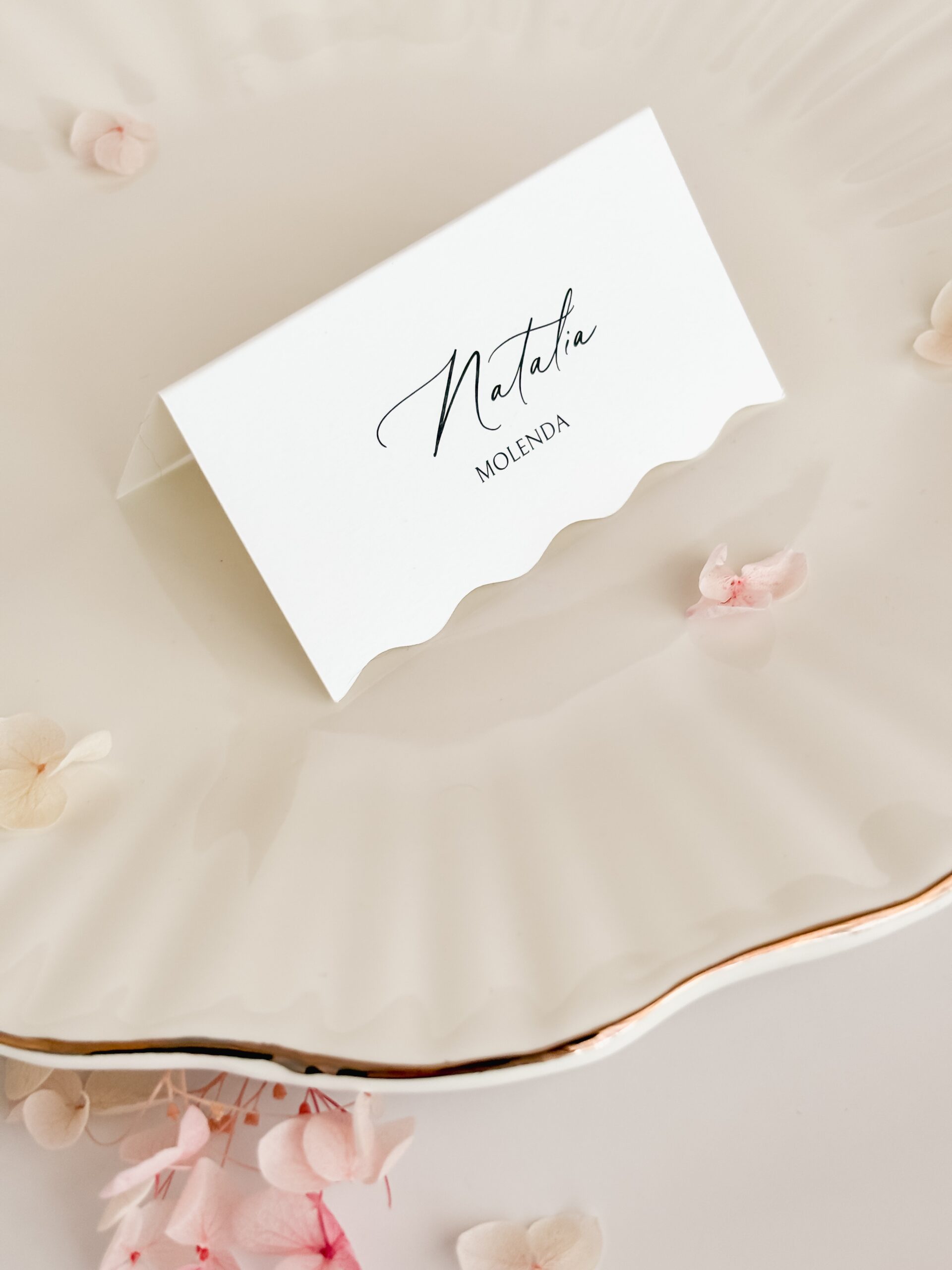 falowana winietka stojąca