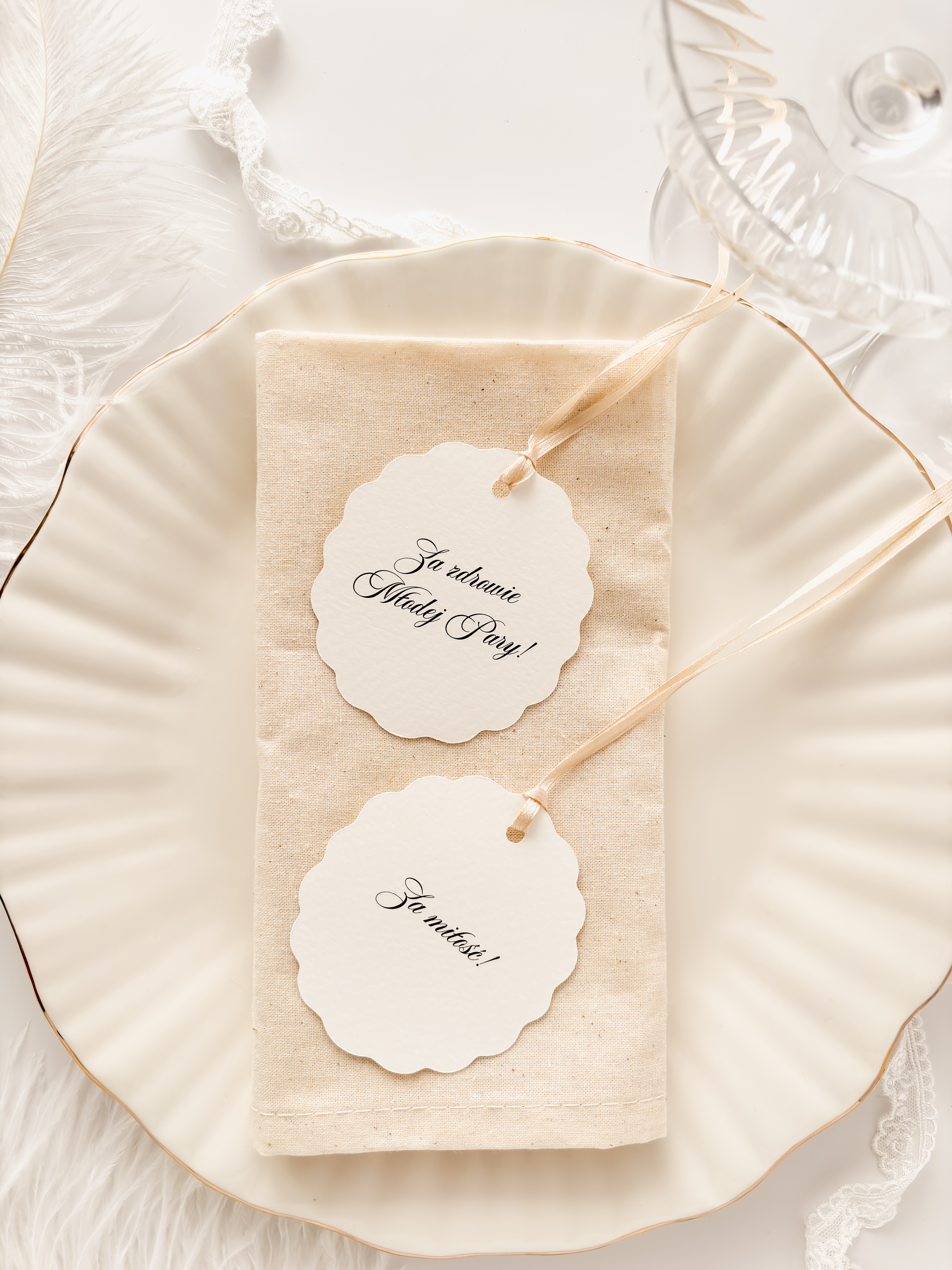 dekoracyjne zawieszki na alkohol