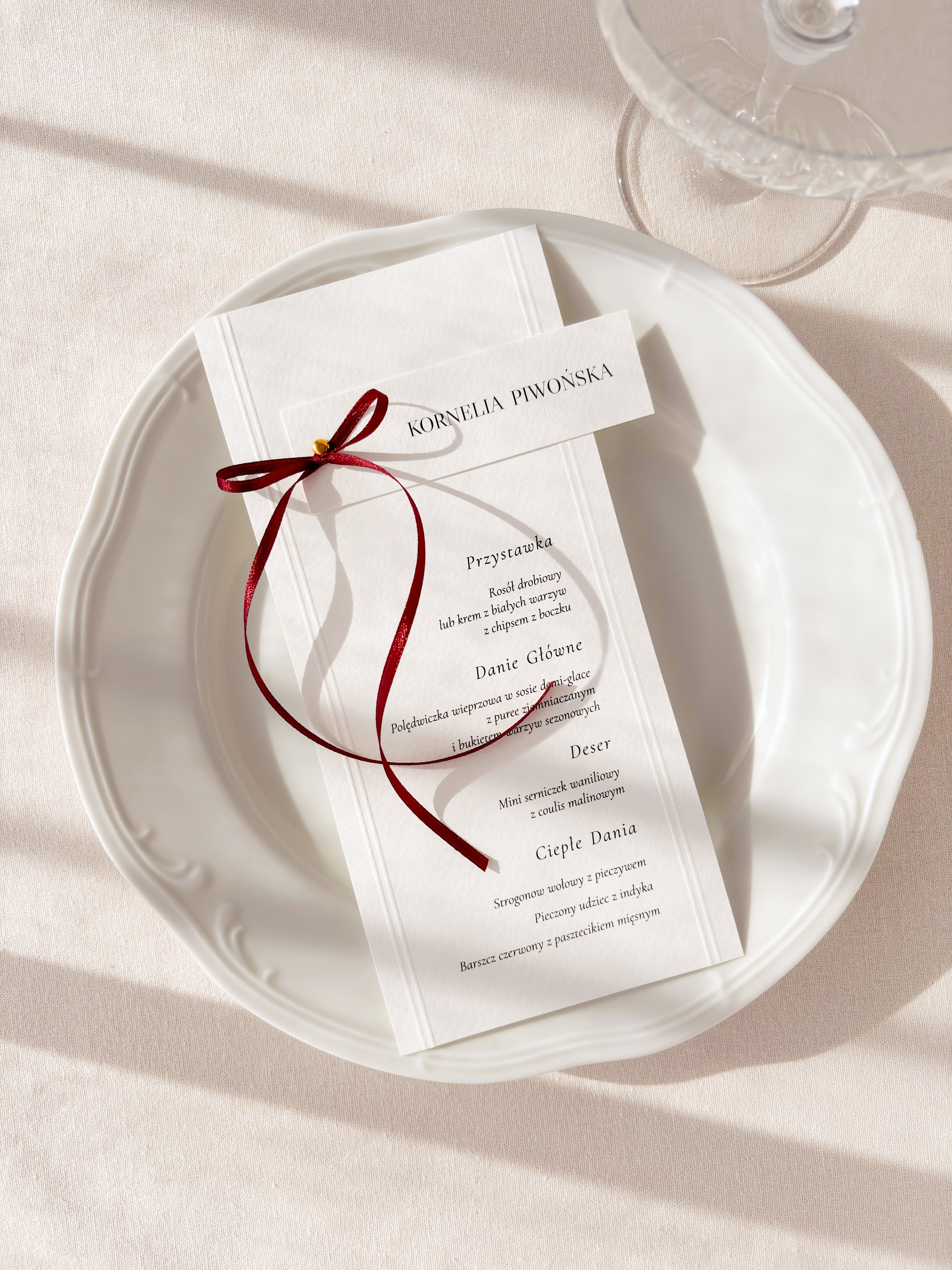 Menu tłoczone z winietką i kokardką